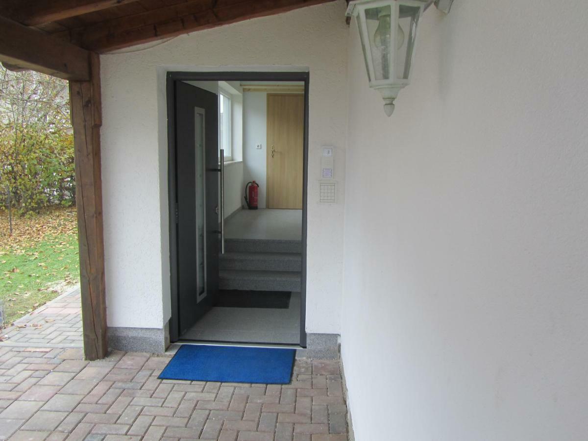 Marienstrasse Apartment Neukirchen vorm Wald Exterior foto